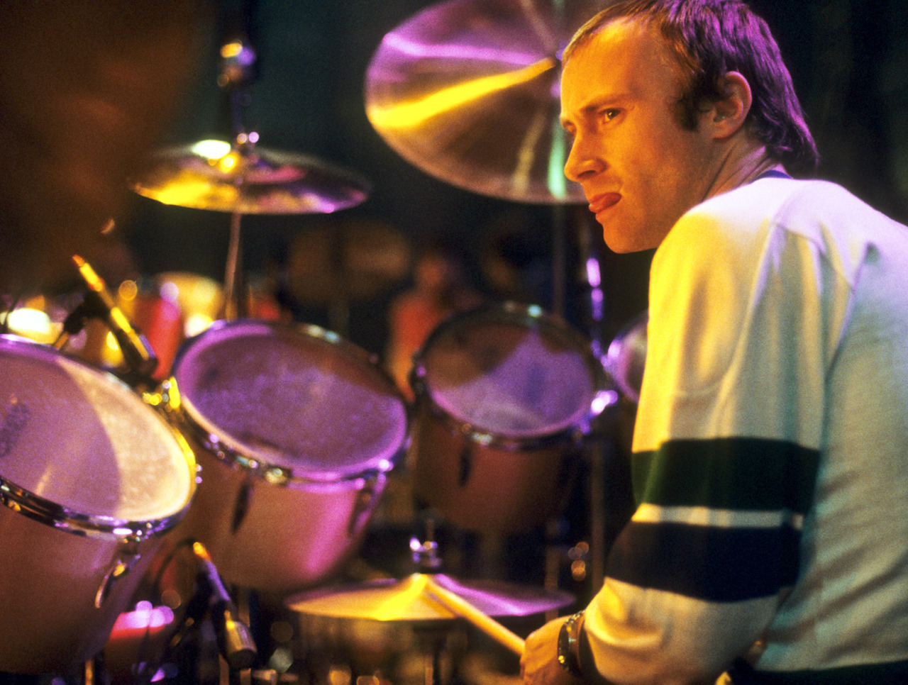 Phil Collins In The Air Tonight Paroles L'histoire secrète de "In The Air Tonight" de Phil Collins - Le Gospel